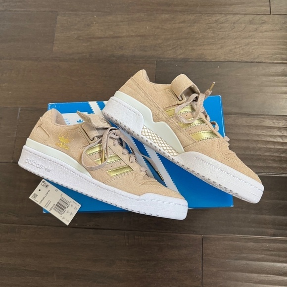 adidas Shoes - Adidas Forum Low Women's Sneakers Size 8 Beige Tone / Cloud White / Matte